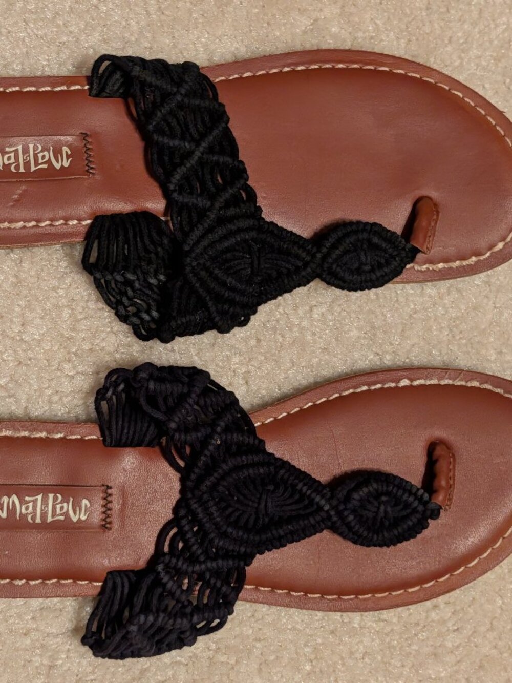 Mad Love size 8 black boho crochet macramé braided thong flip flop slip sandals